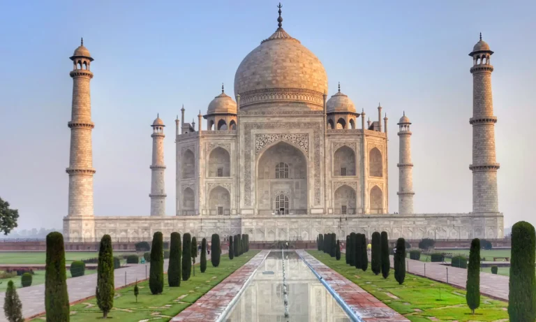 Discover Agra: A Majestic Journey Through Indo-Islamic Heritage with Halalopia Tours